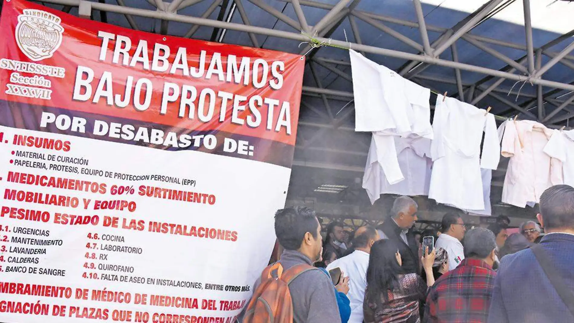 Protesta del personal médico y de enfermería en el ISSSTE de Zacatecas